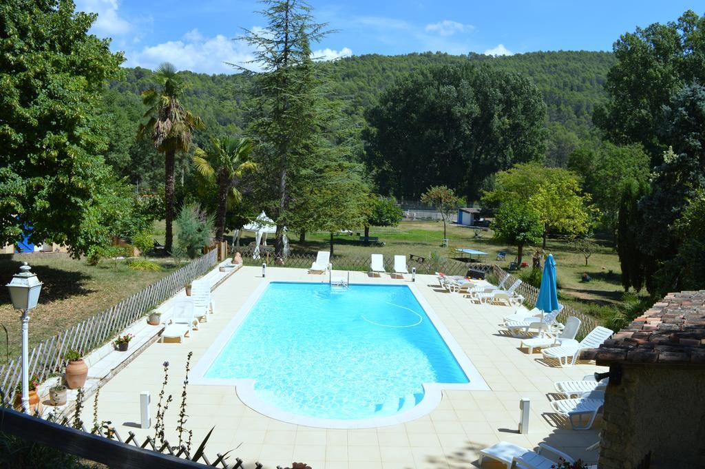 Villa Domaine De La Provenc'Ane Salernes Habitación foto